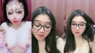 Pap Toket Dari Host Gemoy Berkacamata Imut Dream