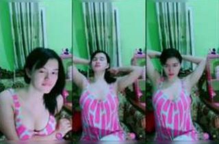 Amel Host Cute Bikin Pascol Betah