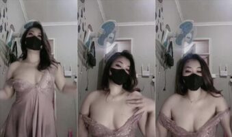 Cairan Pelumas Nenen Cacanavisa Belahan Dada ID 94669899 Mango