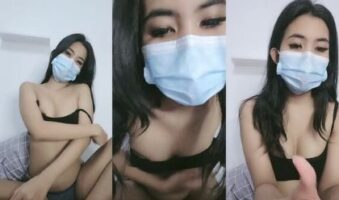 Kak Sissy Tocil Elus-elus Memek