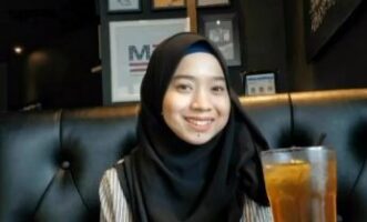 Skandal Cewek Hijabers Bersama Ayang di Hotel Mesum Hot