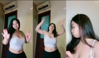 Joget Asyik Dedek Tobrut Cantik Sexy Bening Menggoda Hot