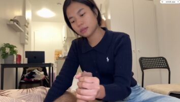 Gak Boleh Tidur Kalau Gak Ngasih Jatah Adek Binal