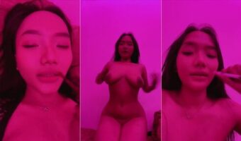 Posisi Siap Diewe Nih Sunflo Jepit Dildo ID 8507185 Mango