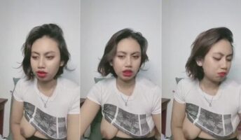 Sebat Santuy Kayy Sambil Pamerin Nenen ID 63789885 Mango